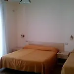 Santantonio ゲストハウス 4*